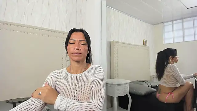 FernandaAvilax online show from April 2026 06:13:02 PM