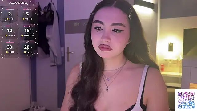 Snapshot of Sweet_BerryBabe chatting on April 2026 11:46:02 PM Sweet BerryBabe online show from April 2026 11:46:02 PM