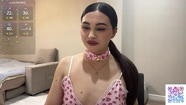 Snapshot of Sweet_BerryBabe chatting on May 2026 09:42:02 PM Sweet BerryBabe online show from May 2026 09:42:02 PM
