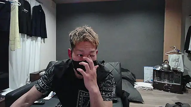 Snapshot of ryuaaaaa chatting on March 2026 04:57:02 PM ryuaaaaa online show from March 2026 04:57:02 PM