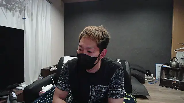 Snapshot of ryuaaaaa chatting on April 2026 05:10:01 PM ryuaaaaa online show from April 2026 05:10:01 PM