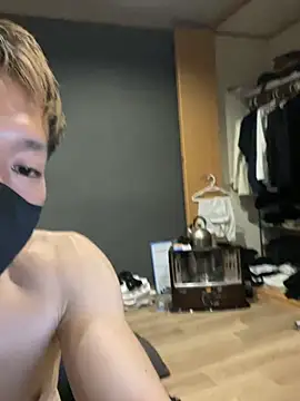Snapshot of ryuaaaaa chatting on April 2026 05:24:02 PM ryuaaaaa online show from April 2026 05:24:02 PM