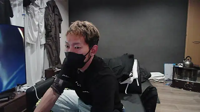 Snapshot of ryuaaaaa chatting on April 2026 02:13:02 PM ryuaaaaa online show from April 2026 02:13:02 PM
