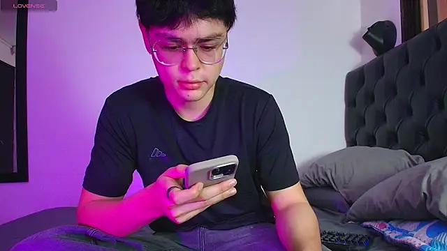 Snapshot of Jean_Martiiinez chatting on March 2026 10:02:02 PM Jean Martiiinez online show from March 2026 10:02:02 PM