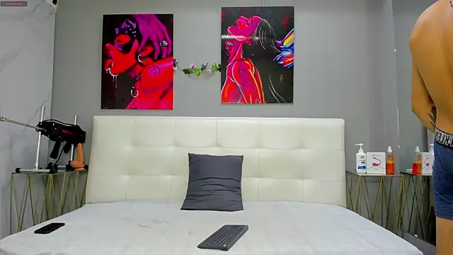 ahsly78Bryan online show from April 2026 09:05:01 PM