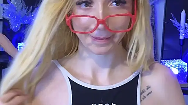 KarmaArms online show from March 2026 01:10:02 AM