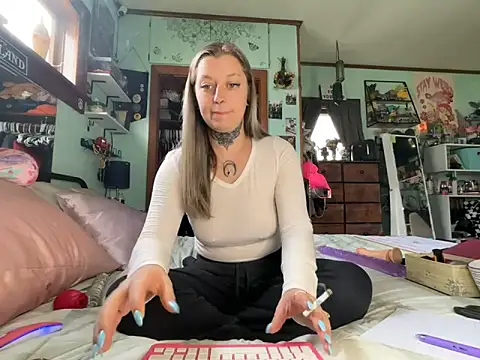 Snapshot of Sarasweets33 chatting on March 2026 05:17:01 PM Sarasweets33 online show from March 2026 05:17:01 PM