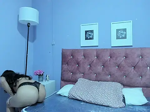 lilirousee online show from February 2026 07:01:02 PM