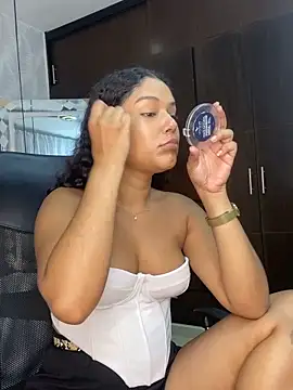 Snapshot of Miaafoxx__ chatting on March 2026 07:41:01 PM Miaafoxx online show from March 2026 07:41:01 PM