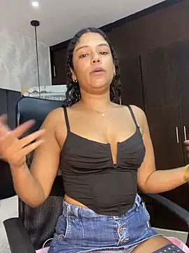 Snapshot of Miaafoxx__ chatting on March 2026 07:46:02 PM Miaafoxx online show from March 2026 07:46:02 PM