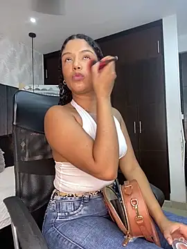 Snapshot of Miaafoxx__ chatting on March 2026 07:48:01 PM Miaafoxx online show from March 2026 07:48:01 PM