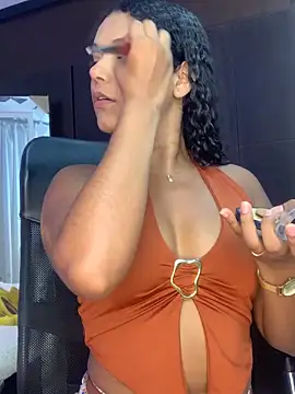 Snapshot of Miaafoxx__ chatting on April 2026 07:28:01 PM Miaafoxx online show from April 2026 07:28:01 PM