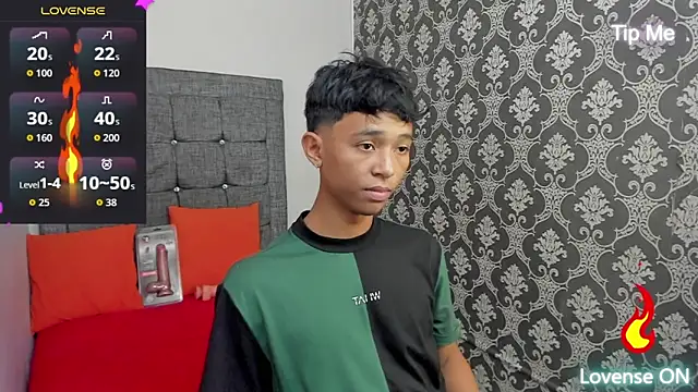Little Twink19x online show from May 2026 07:44:02 PM