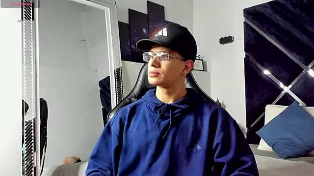 Snapshot of TonyPetrovjs chatting on July 2026 05:11:02 AM TonyPetrovjs online show from July 2026 05:11:02 AM