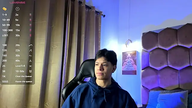 Snapshot of TonyPetrovjs chatting on July 2026 04:17:02 AM TonyPetrovjs online show from July 2026 04:17:02 AM