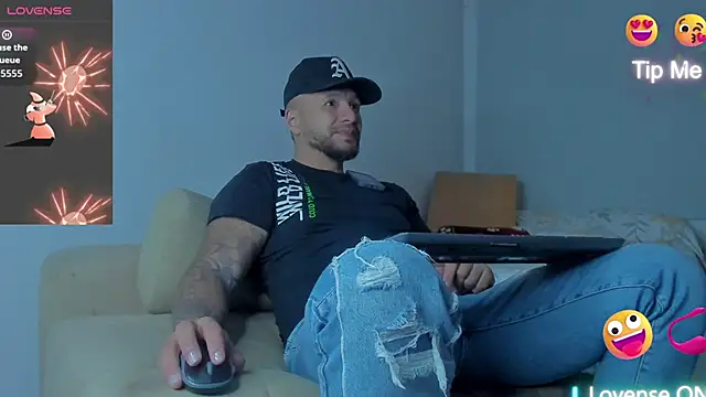 Snapshot of Toony_Dee chatting on March 2026 12:26:02 AM Toony Dee online show from March 2026 12:26:02 AM