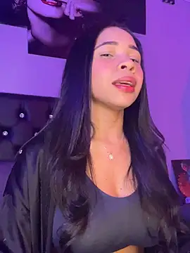 Snapshot of AmberBronw chatting on March 2026 08:12:01 PM AmberBronw online show from March 2026 08:12:01 PM