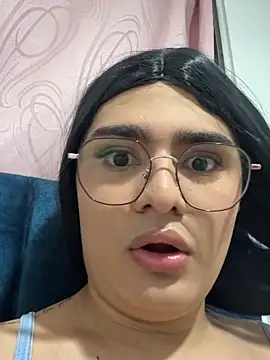 Emma Paez online show from May 2026 05:04:01 AM