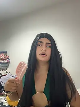 Snapshot of Emma_Paez chatting on May 2026 11:46:02 PM Emma Paez online show from May 2026 11:46:02 PM