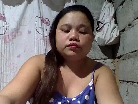 sweetlyn31 online show from April 2026 12:02:01 PM