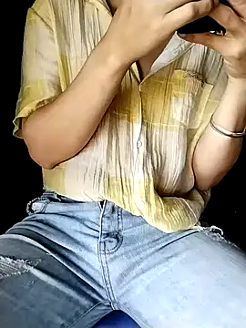 Snapshot of ngocbao11 chatting on April 2026 01:44:01 AM ngocbao11 online show from April 2026 01:44:01 AM