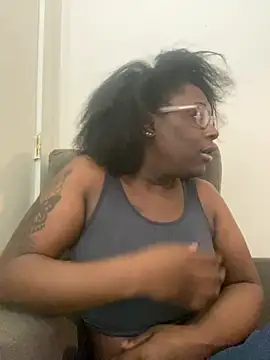 Snapshot of Sinfulwaterfalls chatting on May 2026 05:51:01 PM Sinfulwaterfalls online show from May 2026 05:51:01 PM