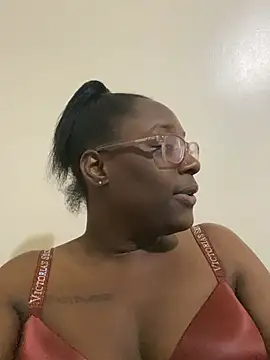 Snapshot of Sinfulwaterfalls chatting on June 2026 02:45:02 AM Sinfulwaterfalls online show from June 2026 02:45:02 AM