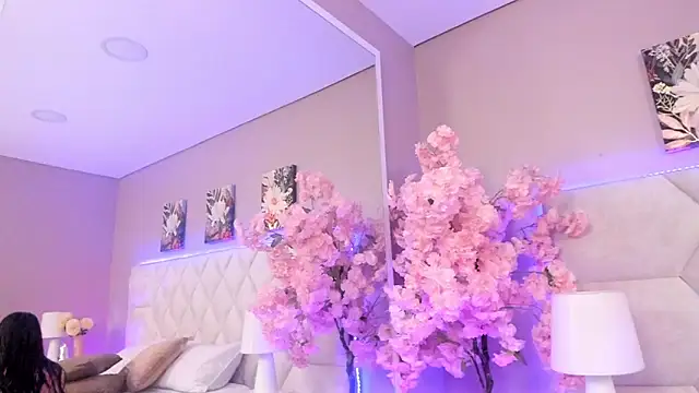 Bianca Monroe  online show from April 2026 09:39:33 PM