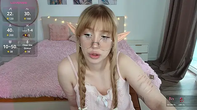 Snapshot of linaloon chatting on March 2026 05:10:02 AM linaloon online show from March 2026 05:10:02 AM