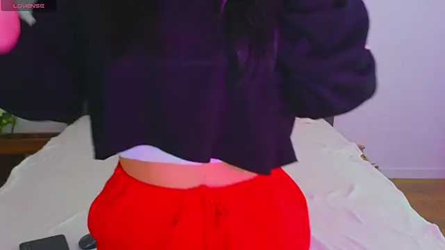 Snapshot of LauraDelightX chatting on March 2026 06:41:02 AM LauraDelightX online show from March 2026 06:41:02 AM