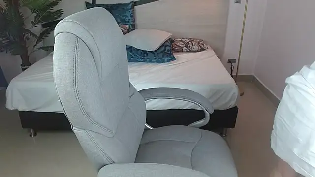 Snapshot of Anne_blake chatting on March 2026 01:58:02 PM Anne blake online show from March 2026 01:58:02 PM