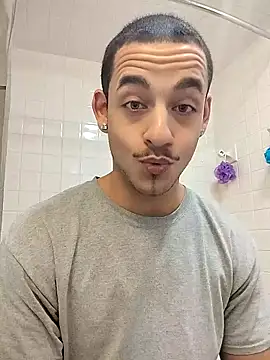 momo0208 online show from March 2026 10:28:02 PM