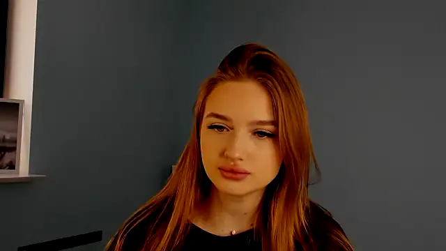 Snapshot of SolLocy chatting on February 2026 09:21:02 AM SolLocy online show from February 2026 09:21:02 AM