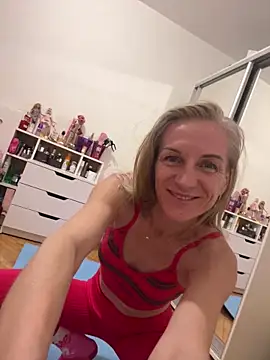 Snapshot of Faiiry_ chatting on March 2026 05:08:02 AM Faiiry online show from March 2026 05:08:02 AM