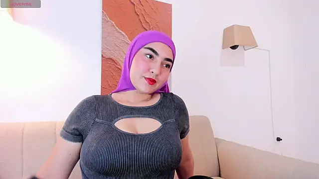 Snapshot of Malika_Noor chatting on June 2026 04:01:01 PM Malika Noor online show from June 2026 04:01:01 PM