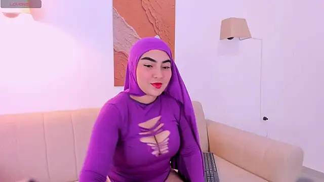 Snapshot of Malika_Noor chatting on July 2026 03:27:02 PM Malika Noor online show from July 2026 03:27:02 PM