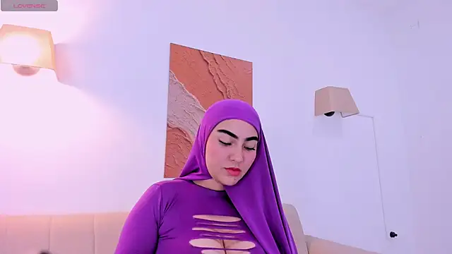 Snapshot of Malika_Noor chatting on July 2026 02:42:02 PM Malika Noor online show from July 2026 02:42:02 PM
