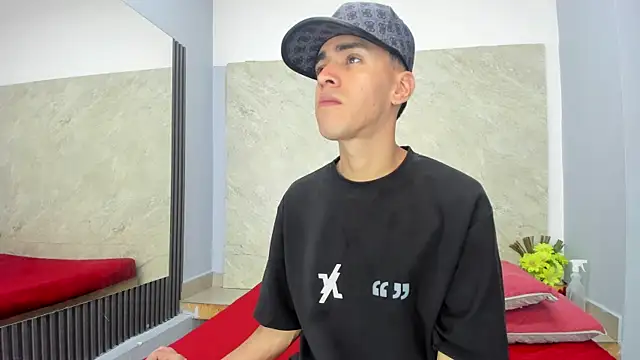 Snapshot of Mick-lollipop chatting on April 2026 07:48:01 PM Mick-lollipop online show from April 2026 07:48:01 PM