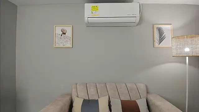 Snapshot of enma_glas chatting on April 2026 12:32:02 PM enma glas online show from April 2026 12:32:02 PM