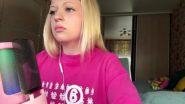 Snapshot of JeneeBIanks chatting on March 2026 10:45:02 AM JeneeBIanks online show from March 2026 10:45:02 AM