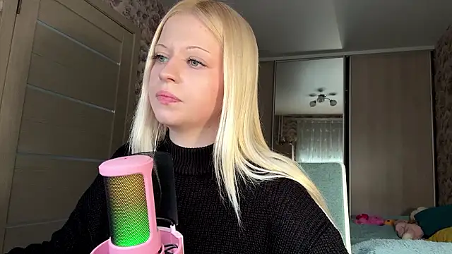 Snapshot of JeneeBIanks chatting on March 2026 11:48:02 AM JeneeBIanks online show from March 2026 11:48:02 AM