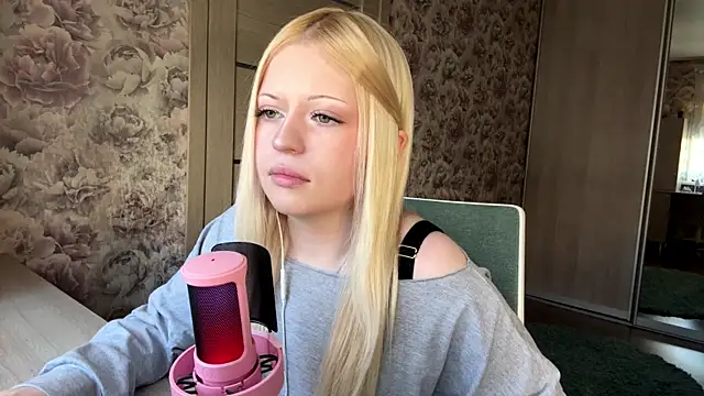 Snapshot of JeneeBIanks chatting on March 2026 12:08:01 PM JeneeBIanks online show from March 2026 12:08:01 PM