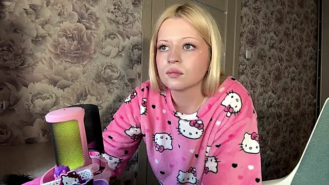 Snapshot of JeneeBIanks chatting on April 2026 01:41:01 PM JeneeBIanks online show from April 2026 01:41:01 PM