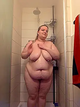 Snapshot of Curvy_Lucy_ chatting on February 2026 10:50:02 PM Curvy Lucy online show from February 2026 10:50:02 PM