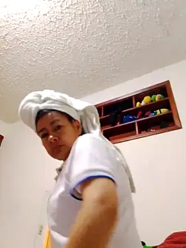 Samanta gonzales online show from February 2026 04:18:01 PM