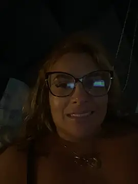 Snapshot of Alma_Andrade chatting on April 2026 01:25:01 AM Alma Andrade online show from April 2026 01:25:01 AM