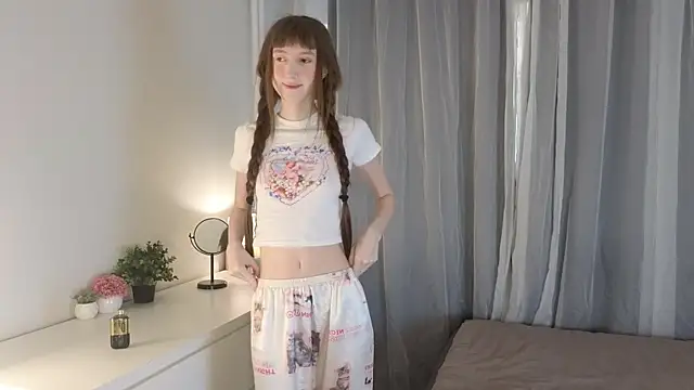 Snapshot of arina_waifu chatting on April 2026 03:09:01 PM arina waifu online show from April 2026 03:09:01 PM