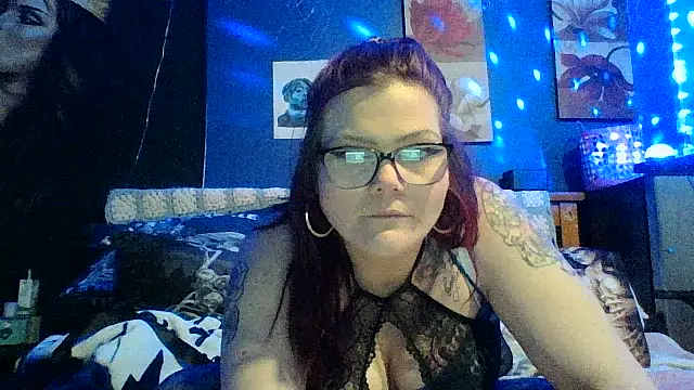 Snapshot of Sexymilf6992 chatting on March 2026 01:42:01 AM Sexymilf6992 online show from March 2026 01:42:01 AM