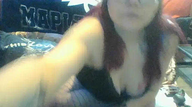 Snapshot of Sexymilf6992 chatting on April 2026 11:46:02 PM Sexymilf6992 online show from April 2026 11:46:02 PM