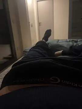 frenk33 online show from March 2026 11:00:01 PM